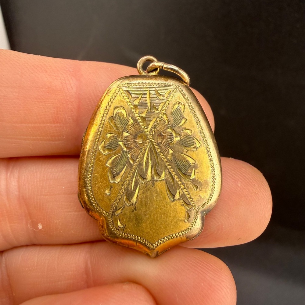 Vintage C.T. Locket Gold Flower Engraved Photo Pendant 1/20 10K GF